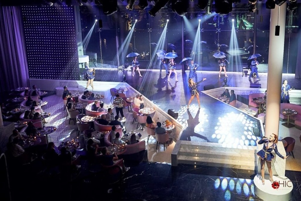 Chic Cabaret & Restaurant — Turismo y Entretenimiento en Punta Cana